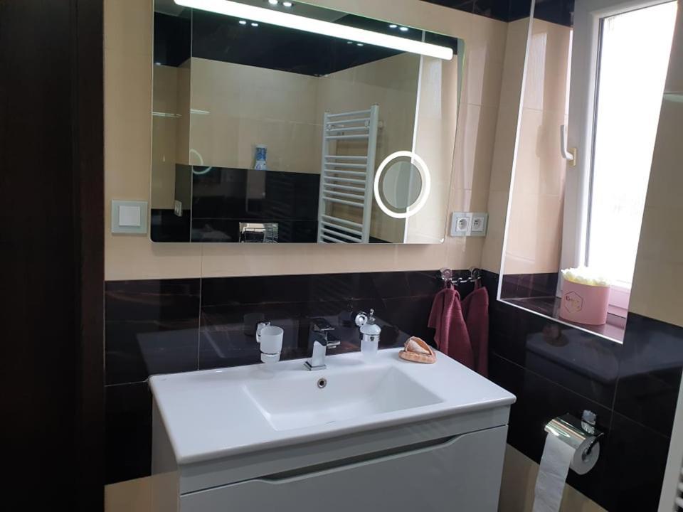 Apartman Lana בויניצה מראה חיצוני תמונה